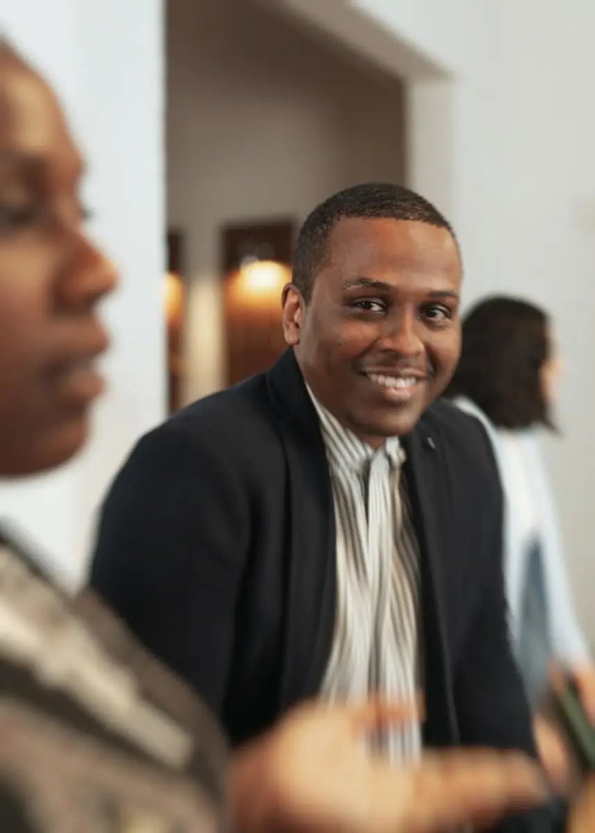 Carlos Ngugi, Digital Marketing Consultant bei Second Elements – SEO-Experte für erfolgreiche Online-Strategien.