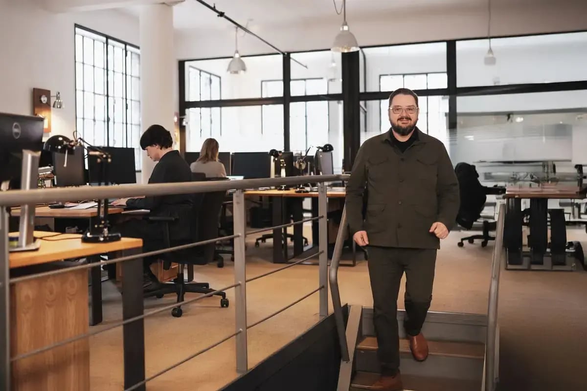 Geschäftsführer Daniel Pieper im Hamburger Büro von Second Elements