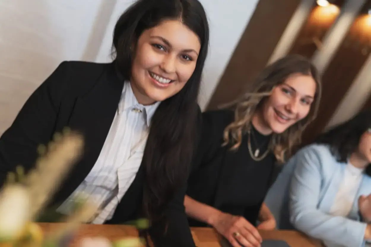 Mitarbeiter-Team bei Second Elements im digitalen Marketing.