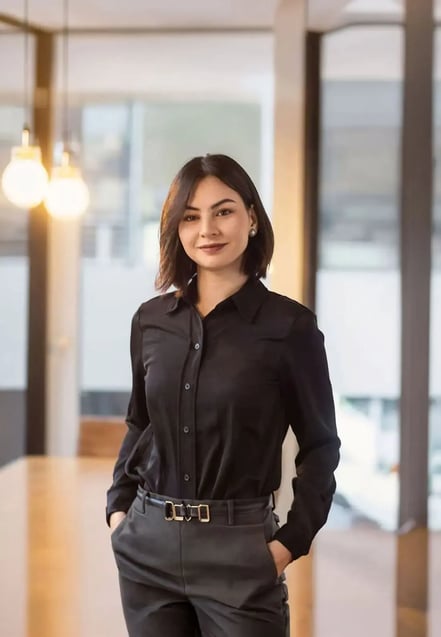 nazanin-majeed-auszubildende-fuer-marketing